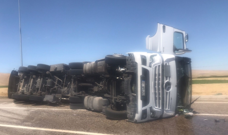 Tanker Kazası Trafiği Durma Noktasına Getirdi