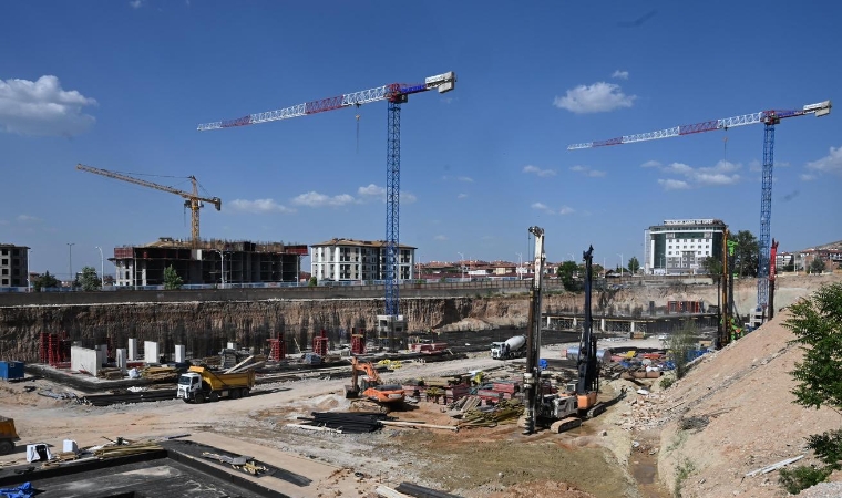Vali Yavuz’dan Yatırım İncelemesi: 1.004 Araçlık Otopark, 3 Otel ve Daha Fazlası