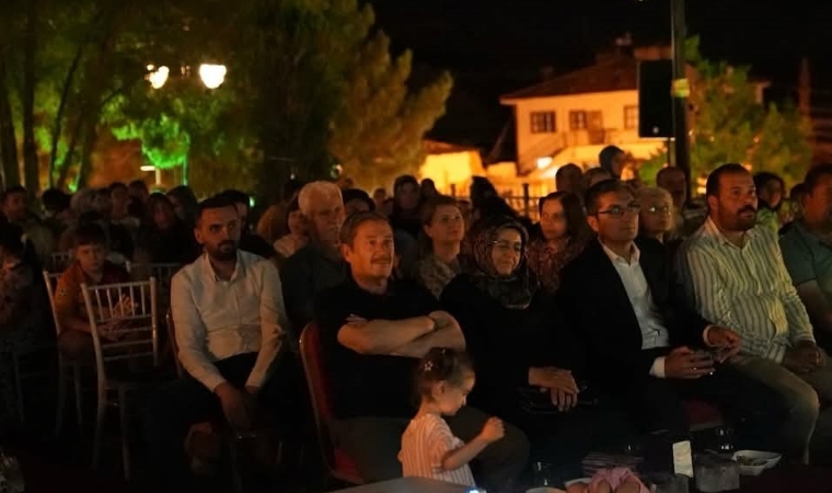 Darende’de Yazlık Sinema Geceleri Yıldızlar Altında Başladı