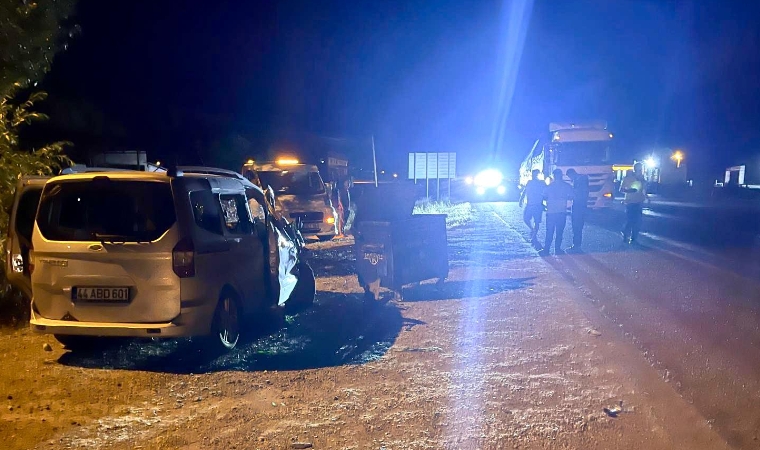 Doğanşehir D850'de Gece Yarısı Kaza: 2 Yaralı!