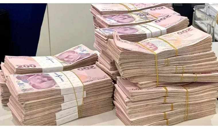 Fikret ÖZCANLI / LED Panoların Gölgesinde 4 Milyon Lira