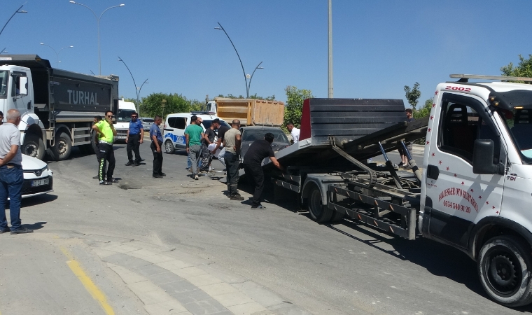 Kudüs Caddesi’nde Can Pazarı! Araçlar Birbirine Girdi, 9 Yaralı