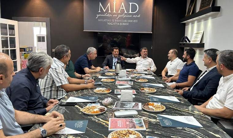 MİAD’da Kritik Zirve: CHP’li Başkanlarla Malatya Ekonomisi Masada