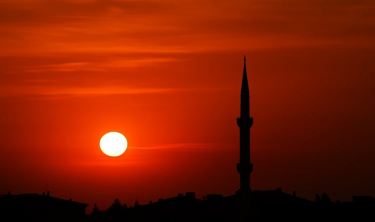 Sabah Ezanı 04:08’de, Yatsı 20:47’de! Malatya’da 19 Ağustos Ezan Vakitleri Belli Oldu