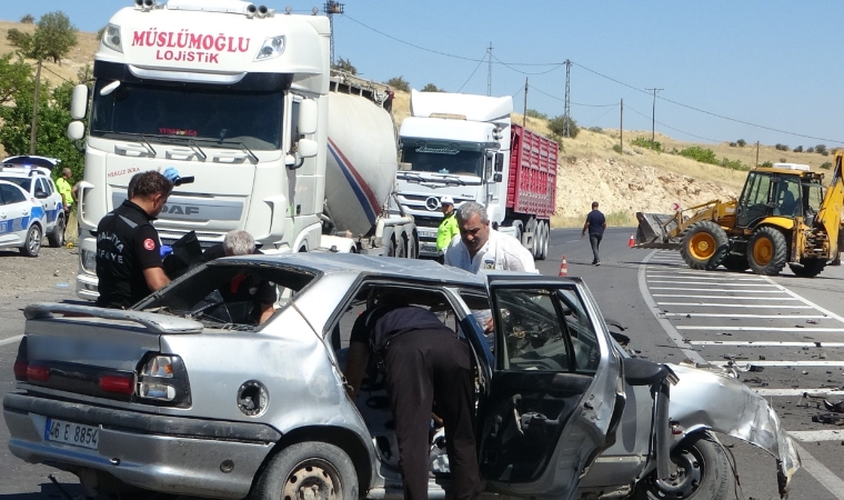Trafik Kazası Aileyi Yok Etti: Şerife Eryalçın da Hayatını Kaybetti