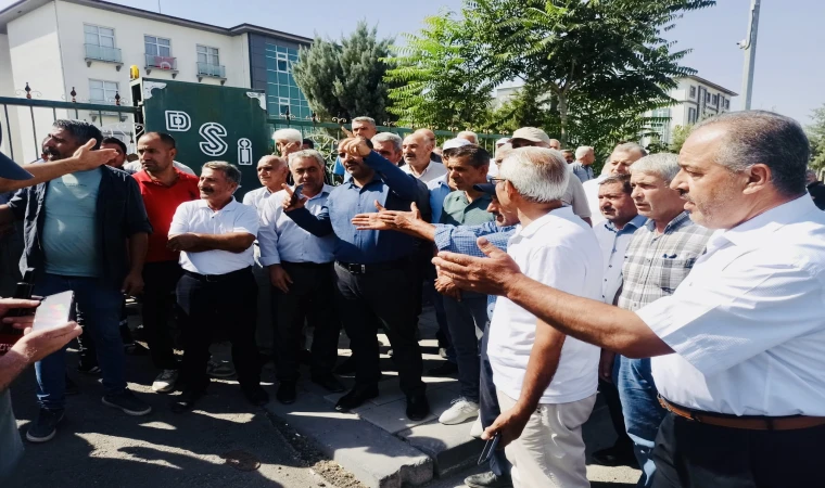 Derme Çöktü, DSİ Sessiz: Çiftçi Kurudu!