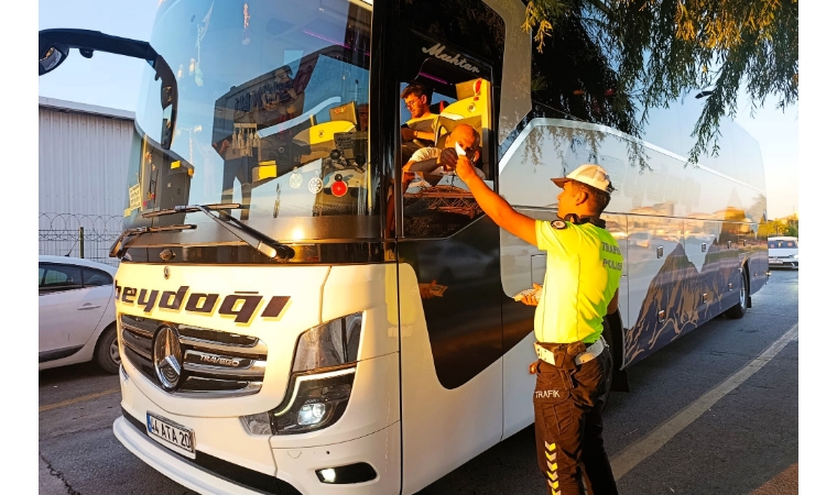 Malatya’da Otobüslerde Kemer Takmak İçin Uygulama Başlatıldı