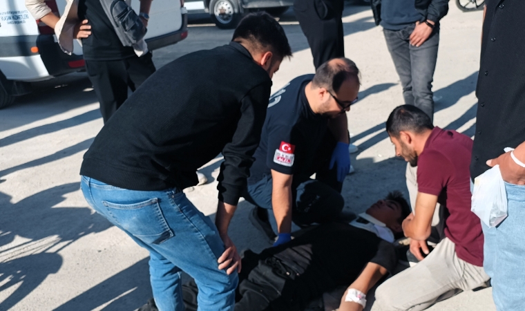 Motosikletliye Çarpmamak İçin Refüje Girdi: Kaza Kaçınılmaz Oldu