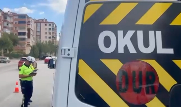 Okul Yolunda Güvenlik Alarmı! Servisler Tek Tek Kontrolden Geçiyor