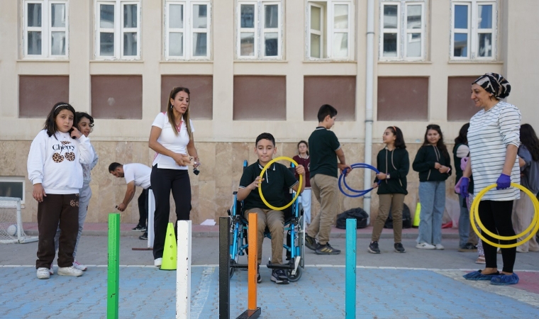 Sporu Sevdirmek İçin Okul Bahçelerine Etkinlik Kuruldu