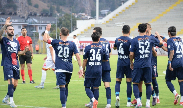 Yeni Malatyaspor Deplasmanda Dağılmaya Devam Ediyor