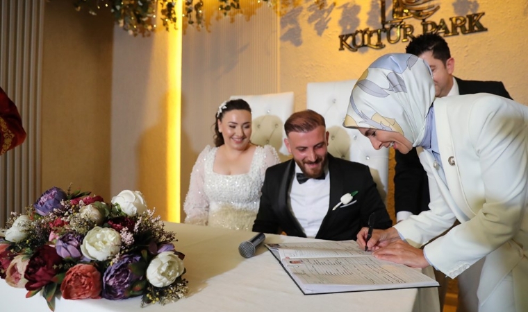 Evlilik Kredisi Başvuruları E-Devlet Üzerinden Alınıyor