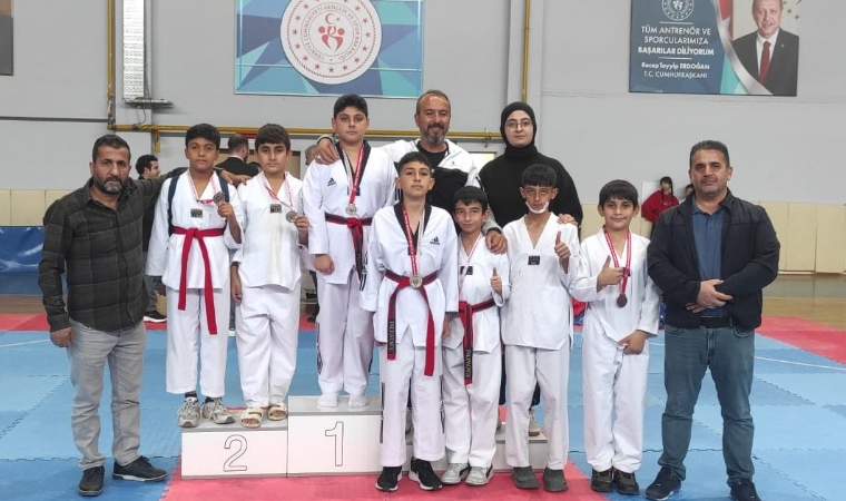 Malatya’da Cumhuriyet Coşkusu Tekvando İle Taçlandı: Minikler Kıyasıya Mücadele Etti
