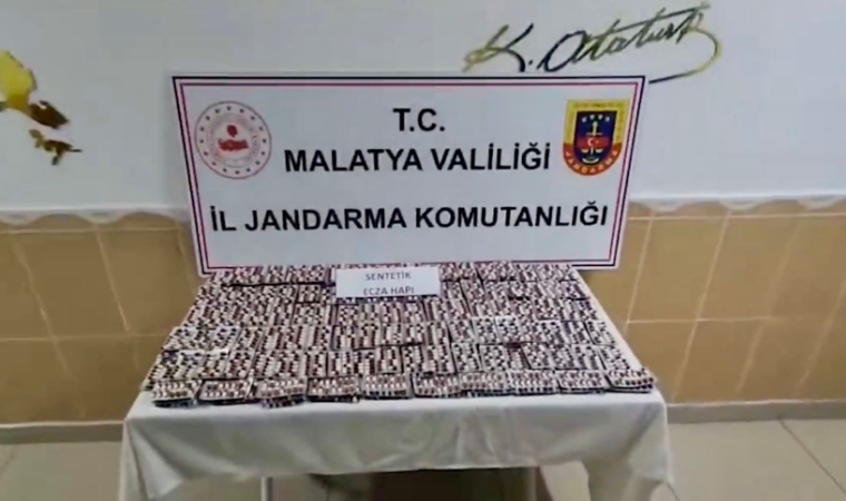 Malatya'da Uyuşturucu Ticareti Engellendi: 4 Bin 438 Ecza Hapı Ele Geçirildi