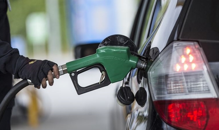 Akaryakıta İndirim Yolda! Petrol Fiyatlarındaki Düşüş, Benzin ve Motorine Yansıyacak!