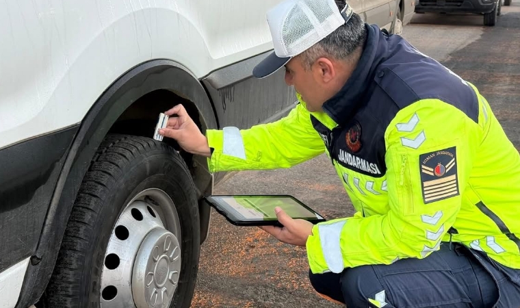 Doğanşehir'de Kış Lastiği Uygulaması Başladı: 3 Sürücüye Ceza