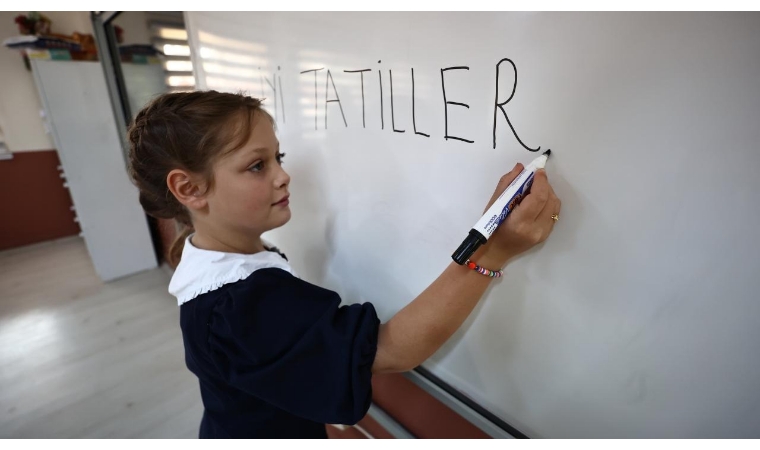 Tatil Planları İçin Takvimi İşaretleyin: 2026 Yılının Tüm Resmi Tatil ve Okul Kapanış Tarihleri!
