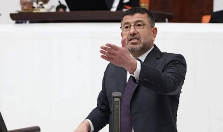 Akademisyenler İle Memurlar Yoksullukta Eşitlendi!
