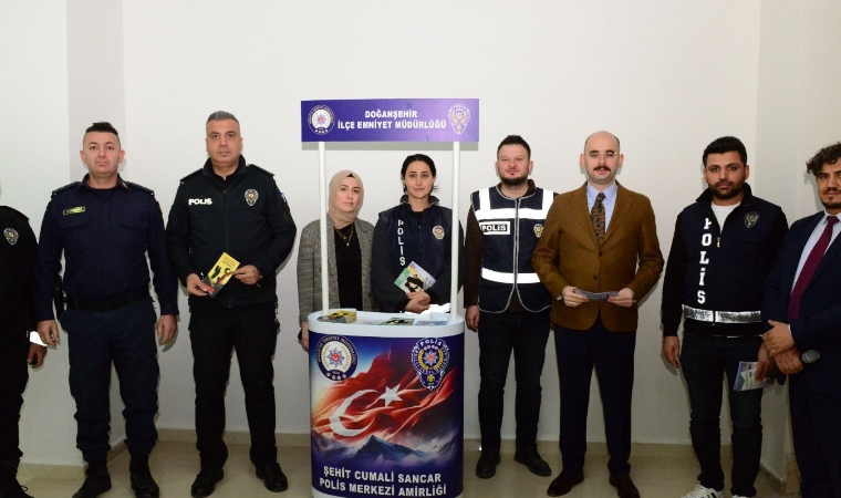 Doğanşehirli Üniversite Öğrencilerine Siber Ve Narkotik Tuzaklara Karşı Hayati Uyarılar