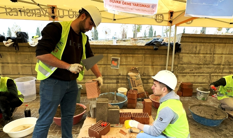 Geleceğin Mühendisleri Duvar Örme Yarışmasında Ter Döktü: Birincilik Ödülü 30 Bin TL