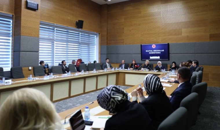 Kritik Düzenleme Yolda: Sosyal Ağlara 'Gerçek Yaş Doğrulama' Şartı Geliyor
