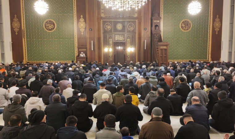 Malatya'da Regaib Kandili Huşu İçinde İdrak Edildi: Kernek Karagözlüler Camii Doldu Taştı