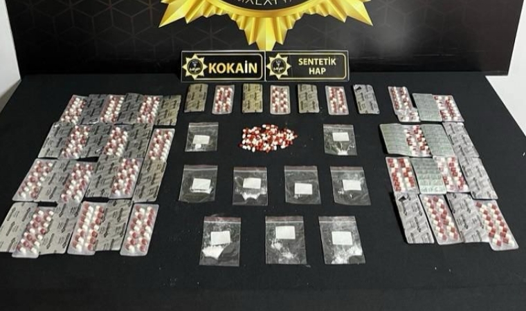 Malatya'da Uyuşturucu Tacirlerine Şafak Operasyonu: Binlerce Hap Ele Geçirildi