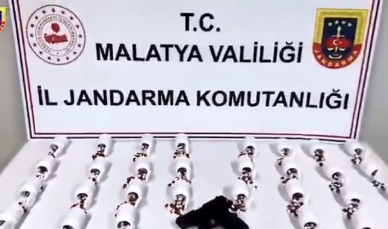 Battalgazi ve Akçadağ’da Operasyon: Ev ile Araç Aramasından Cephanelik ve Uyuşturucu Çıktı