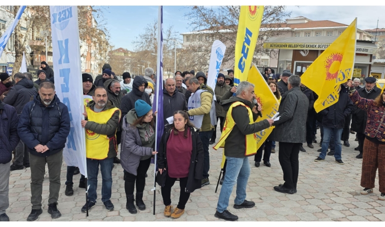 Geçinemiyoruz Diyen KESK Üyeleri Malatya Sokaklarında Emeğin Karşılığını İstedi