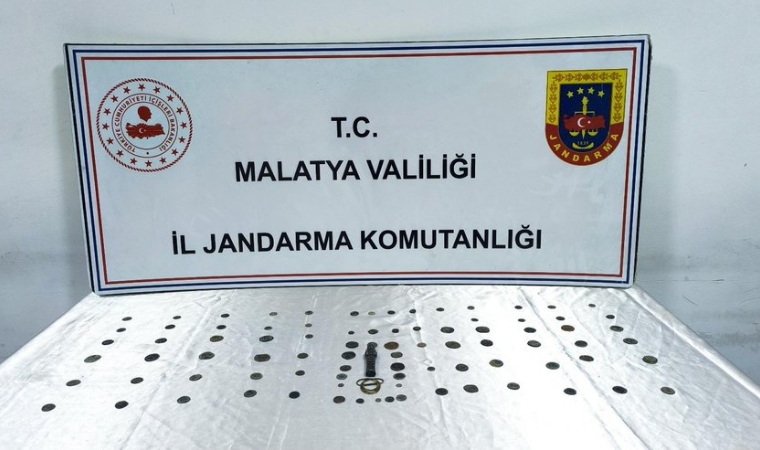 Jandarma Kültürel Miras Yağmacılarına Geçit Vermedi! 88 Parça Eser Ele Geçirildi