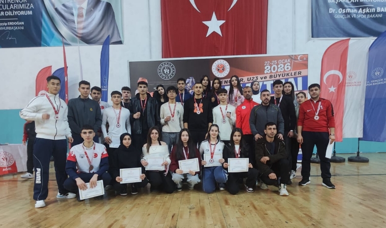 Malatya Muay Thai Şampiyonası’na Damga Vurdu: Ağrı’dan 25 Madalya İle Döndüler