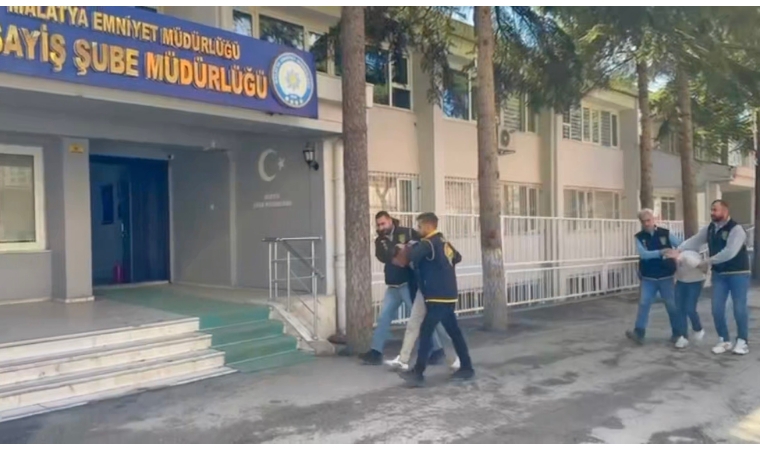 Kaçış Planı İşe Yaramadı! Maskeli Soyguncu ve Suç Ortağı Gözaltına Alındı