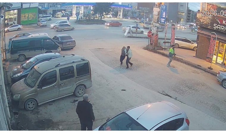 Sokak Ortasında Eşine Dehşeti Yaşatan Şüpheli Tutuklanarak Cezaevine Gönderildi