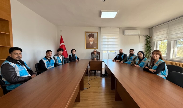 İhtiyaç Sahibi Ailelere ve Çocuklara Anlamlı Bayram Hediyesi