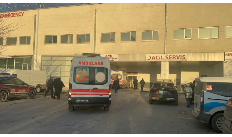 Malatya Buhara Bulvarında Otomobil ve Motosiklet Çarpıştı!