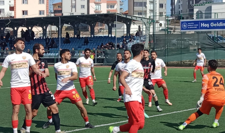 Yeşiltepe Stadındaki Zorlu Mücadelede Battalgazi Belediyespor Üç Puanı Aldı