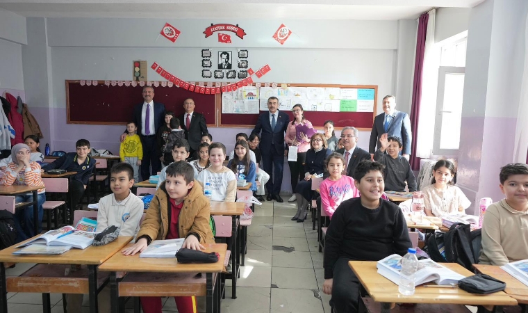 Bakan Yusuf Tekin Öğrencilerin Taleplerini Dinledi
