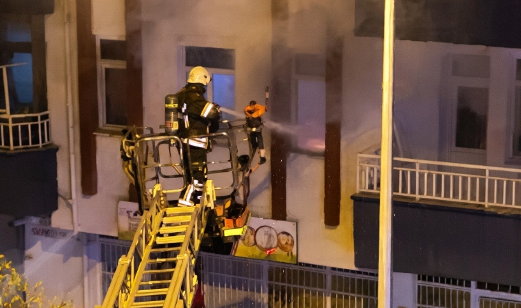 Çocukların Çakmak Oyunu Evi Yakıyordu: Dört Kişi Dumandan Etkilendi