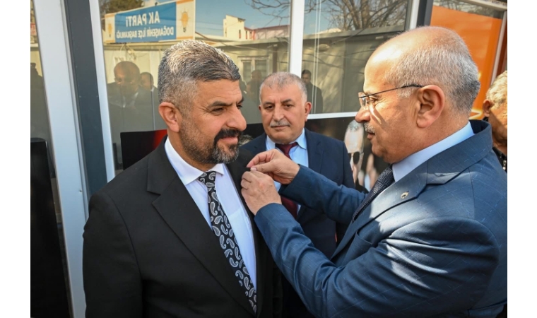 Cumhuriyet Halk Partisinden İstifa Eden Meclis Üyesi Saf Değiştirdi