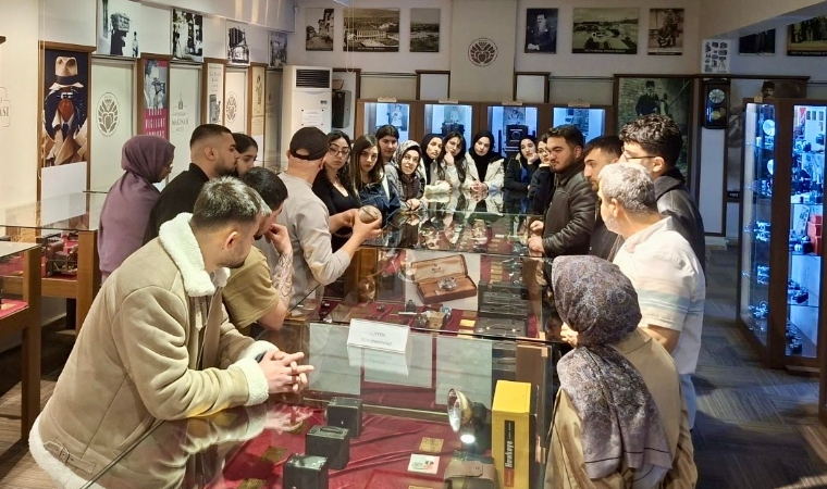 Geleceğin Fotoğrafçıları Tarih Dolu Müzede Teknoloji Yolculuğuna Çıktı