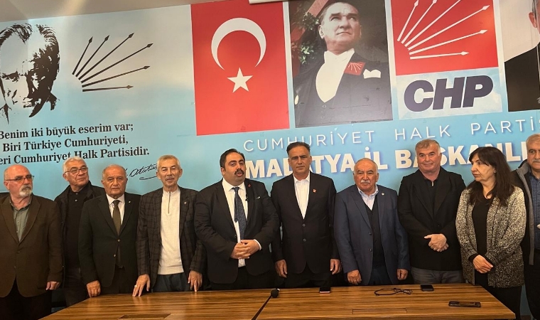 İstifadan Bir Buçuk Yıl Sonra: Yunus Şen Yeniden CHP Rozeti Takarak Görevine Devam Ediyor