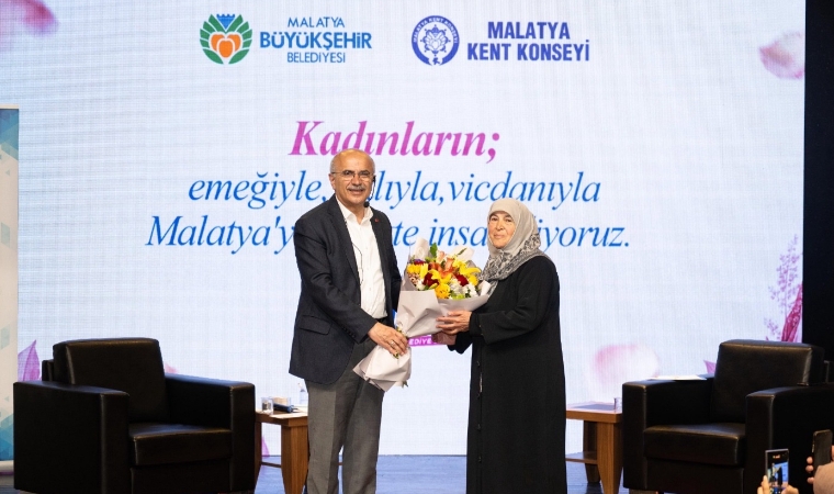 Başkan Sami Er Kadınların Kütüphane Projesine Yeşil Işık Yaktı