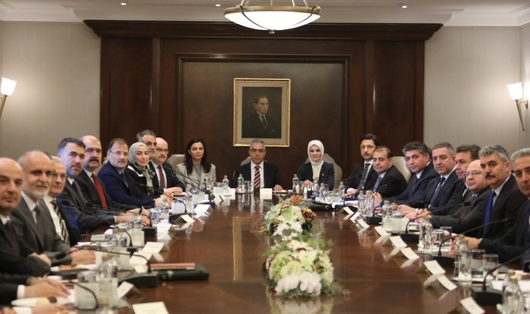 On Beş Yaş Altı Çocuklara Kontrollü Dijital Alan Düzenlemesi Geliyor