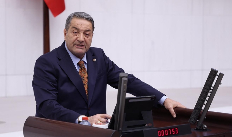 Şiddetli Dolu Altı İlçeyi Vurdu! Kayısı Üreticisi Hasar Tespiti Bekliyor