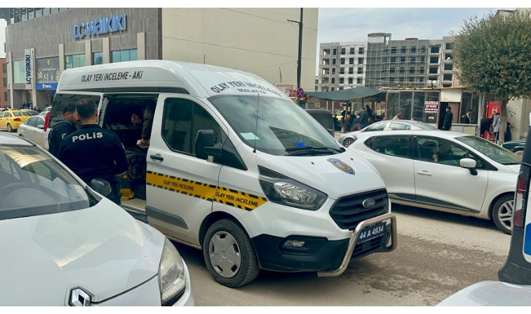 Tartıştığı Öz Kardeşini Bıçakla Yaralayıp Olay Yerinden Kaçtı