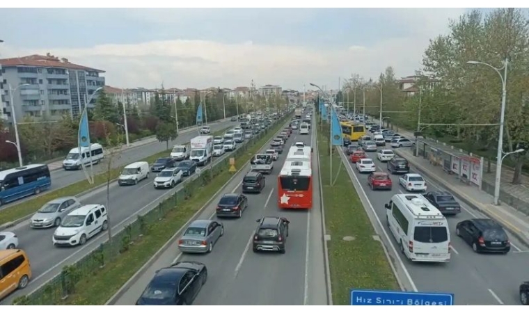 Türkiye Yollarındaki Araç Sayısı 34 Milyon Eşiğini Aşarak Rekor Kırdı