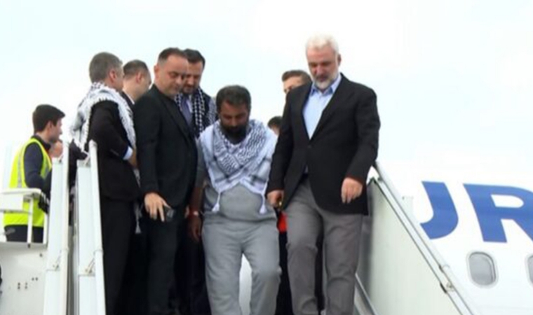 İsrail'in Alıkoyduğu Küresel Sumud Filosu Aktivistleri İstanbul'a Getirildi