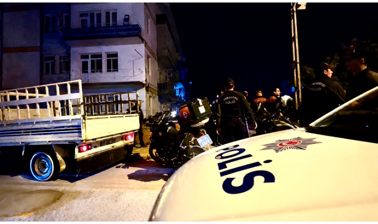 Komşu Kavgasında Tansiyon Yükseldi: Polis Güçlükle Müdahale Etti