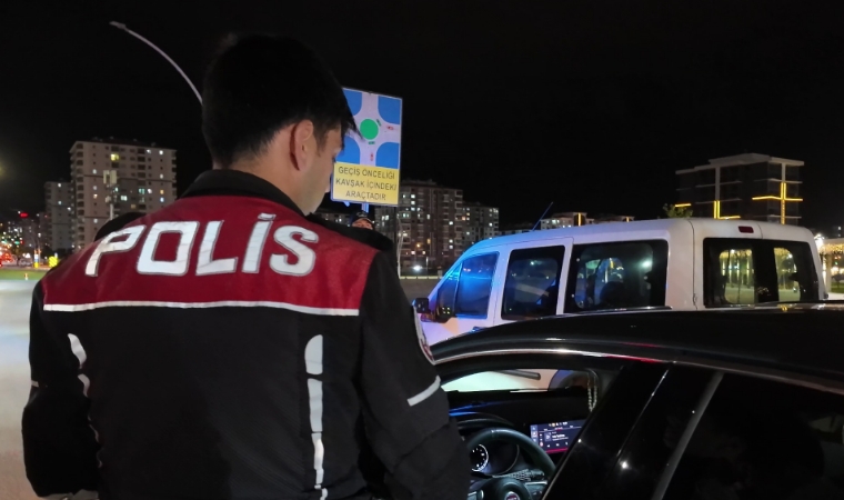 Malatya’da Gece Yarısı Huzur Operasyonu Başlatıldı: Binlerce Kişi Sorgulandı ve Yüzlerce Araç Kontrol Edildi