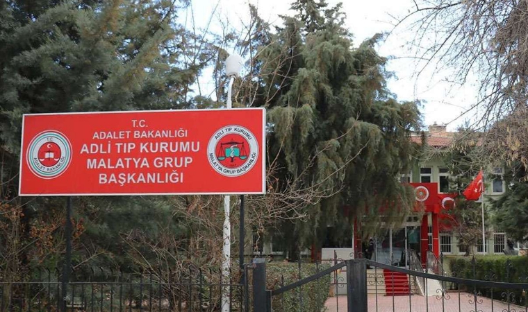Ailesi Eve Dönünce Yıkıldı: Akçadağ'da 19 Yaşındaki H.H. Evinde Ölü Bulundu